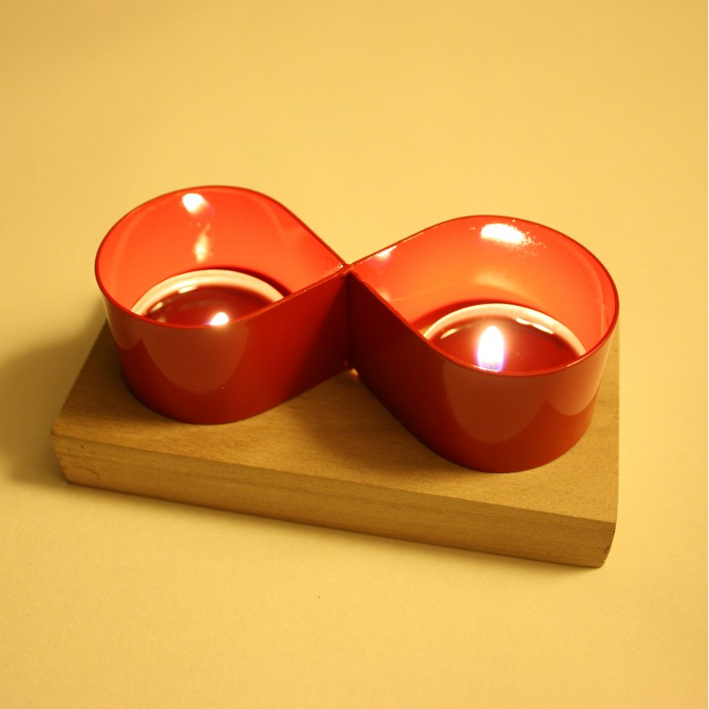 Puerta de la vela de la luz del té rojo Puerta de la vela de la luz del té rojo