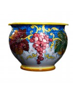 Vase decorated grapes