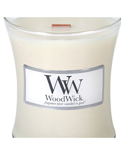 Woodwick medium vanilla candle