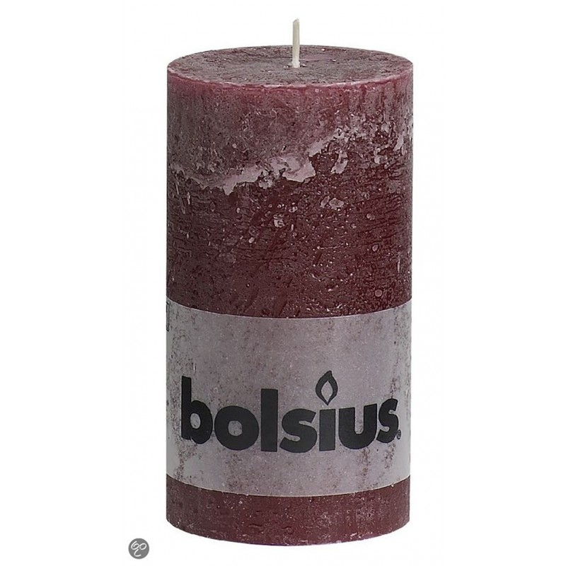 Rustic dark red cylindrical candle Rustic dark red cylindrical candle