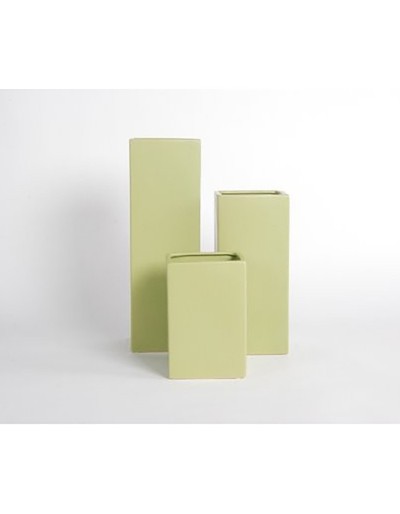 D&M Vase H20 green matte A 20 cm