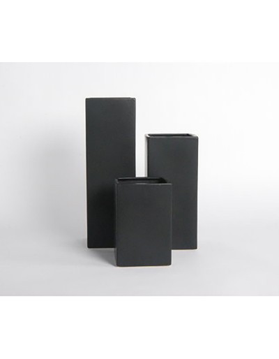 D&M Vase H20 matte black A 20 cm