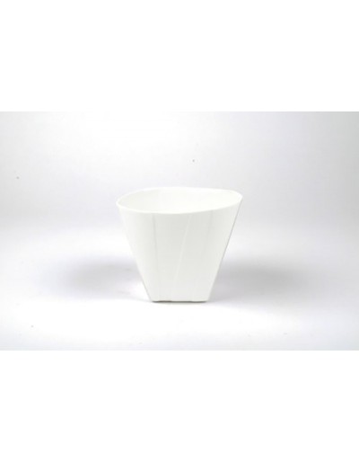 D&M Vase folded in white ceramic 8 cm