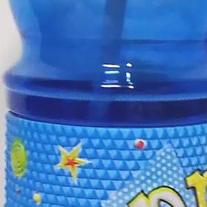 Garrafa de água em plástico