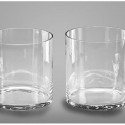 Szklany wazon z cylindrem rozdrabniacza