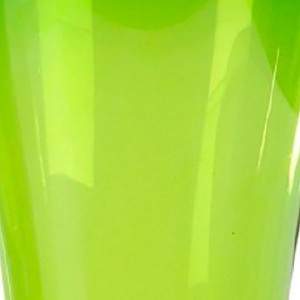 Klare grüne Vase